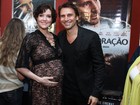 Larissa Maciel exibe o barrigão de grávida em pré-estreia no Rio