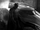Ben Affleck aparece pela primeira vez caracterizado como Batman