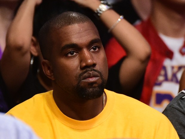 Kanye West em jogo de basquete em Los Angeles, nos Estados Unidos (Foto: Harry How/ Getty Images/ AFP)