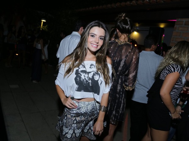 Giovanna Lancellotti em festa na Zona Oeste do Rio (Foto: Marcello Sá Barretto/ Ag. News)