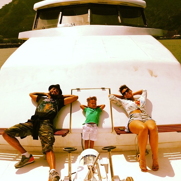 Alicia Keys com a família (Foto: Reprodução/Instagram)