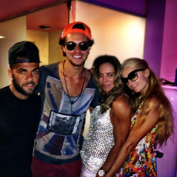 Daniel Alves, Alvaro Garnero filho, Cristiana Argangeli e Paris Hilton (Foto: Reprodução/ Instagram)