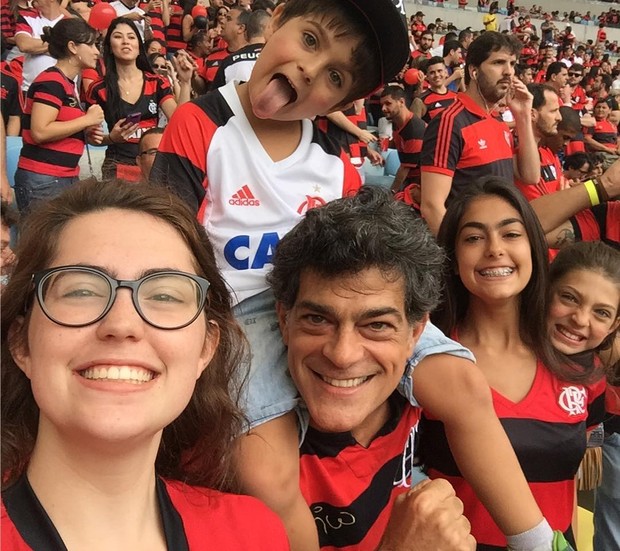 Eduardo Moscovis com a família (Foto: Reprodução/Instagram)
