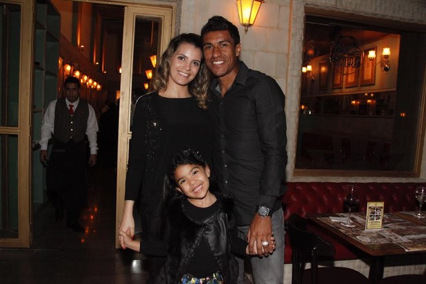 Paulinho com a esposa e a filha (Foto: Marcos Ribas/ Photo Rio News)