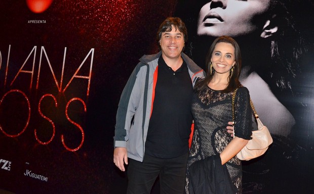 Carla Vilhena e marido prestigiam show de Diana Ross  (Foto: Caio Duran/AgNews)