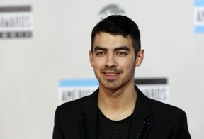 Joe Jonas no American Music Awards em Los Angeles, nos Estados Unidos (Foto: Reuters/ Agência)