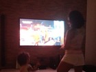 Scheila Carvalho dança com a filha ao som de Claudia Leitte