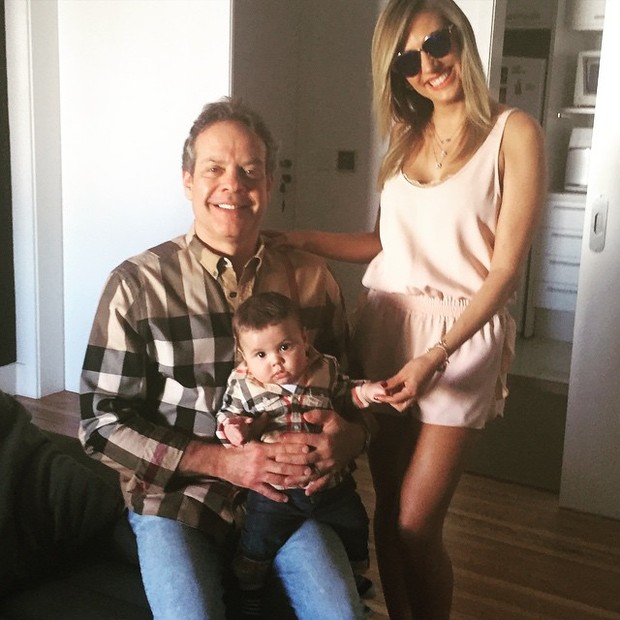 Luisa Mell com o marido e o filho (Foto: Instagram / Reprodução)