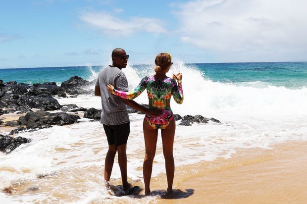 Beyonce mostra fotos de viagem com Jay-Z e Blue Ivy (Foto: Site oficial / Reprodução)