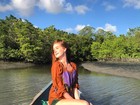 Marina Ruy Barbosa posa linda e deslumbrante em passeio de barco