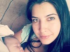 Priscila Pires acorda cedo para malhar: 'Meus filhos são da noite'