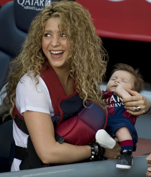 Shakira e Sasha (Foto: Grosby Group/Agencia)