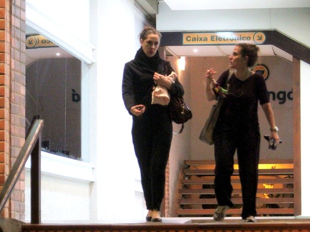 Claudia Raia deixa aula de balé no Rio (Foto: Delson Silva/ Ag. News)