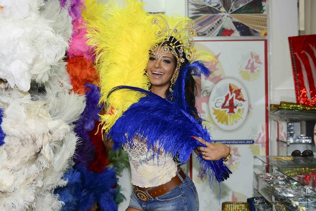 Cinthia Santos, Rainha da Águia de Ouro (Foto: Leo Franco / AgNews)