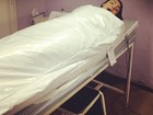 Mulher Melancia posta foto sob manta térmica vibratória