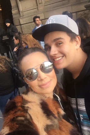 Solange Almeida com o filho, Rafael, em Nova York, nos Estados Unidos (Foto: Arquivo pessoal Solange Almeida/ Divulgação)