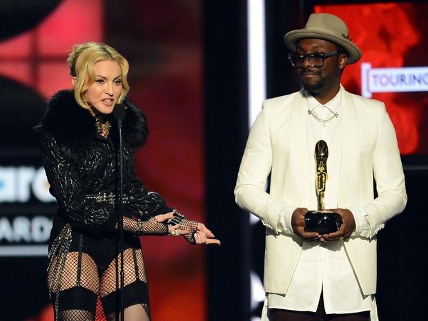Madonna e Will.i.am no Billboard Music Awards (Foto: Ethan Miller/ Getty Images/ AFP)