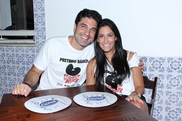 Edu Guedes e a esposa (Foto: Alex Palarea/AgNews)