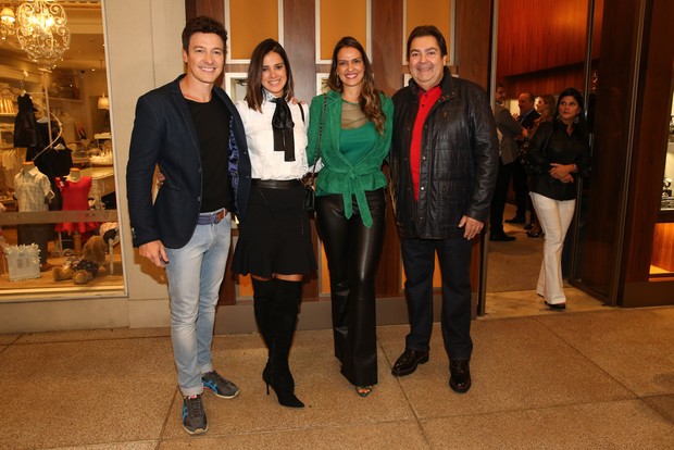 Rodrigo Faro, Vera Viel, Luciana Cardoso e Faustão (Foto: Manuela Scarpa/Photo Rio News)