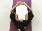 Luciana Gimenez impressiona com elasticidade em posição de ioga
