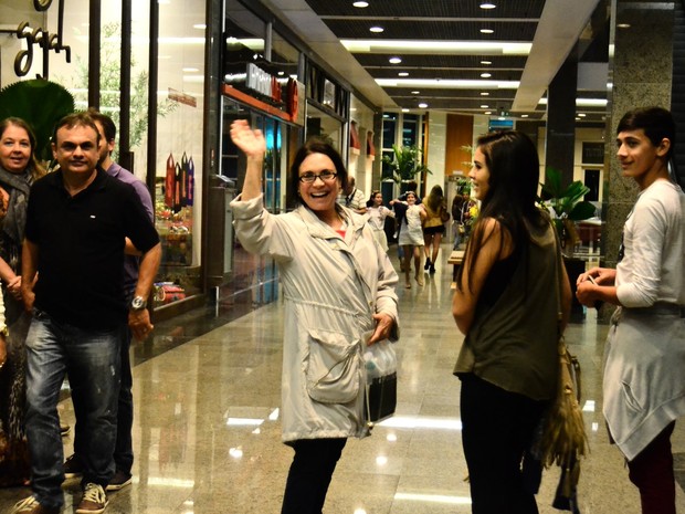 Regina Duarte em shopping no Rio (Foto: Willian Oda/ Ag. News)