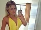 Renata D’Ávila deixa seguidores babando ao posar de maiô decotado