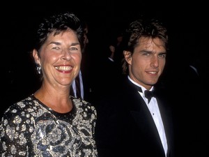 Tom Cruise com a mãe, Mary Lee South (Foto: Getty Images)