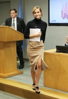 Look do dia: Emma Watson usa roupa feita com materiais sustentáveis