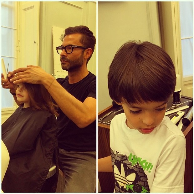 Carol Celico posta foto dos filhos cortando o cabelo (Foto: Instagram / Reprodução)