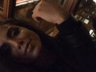 Anitta posa com os ‘novos’ lábios para selfie e fãs se dividem