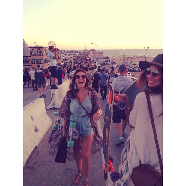 Bruna Marquezine e Stéphannie Oliveira em Los Angeles, nos EUA (Foto: Instagram/ Reprodução)