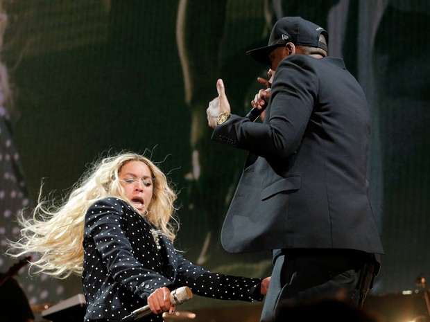 Beyoncé e Jay-Z se apresentam em Cleveland, nos Estados Unidos (Foto: Aaron Josefczyk/ Reuters)