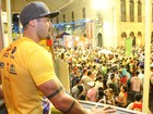 Ex-BBB Yuri curte carnaval em Recife