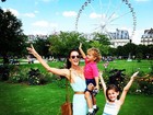 Alessandra Ambrósio curte férias em Paris com os filhos