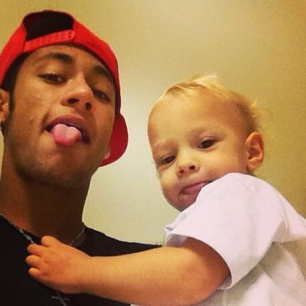 Neymar com o filho, Davi Lucca (Foto: Instagram/ Reprodução)