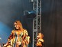 EGO Claudia Leitte exibe barrigão durante show em Minas Gerais