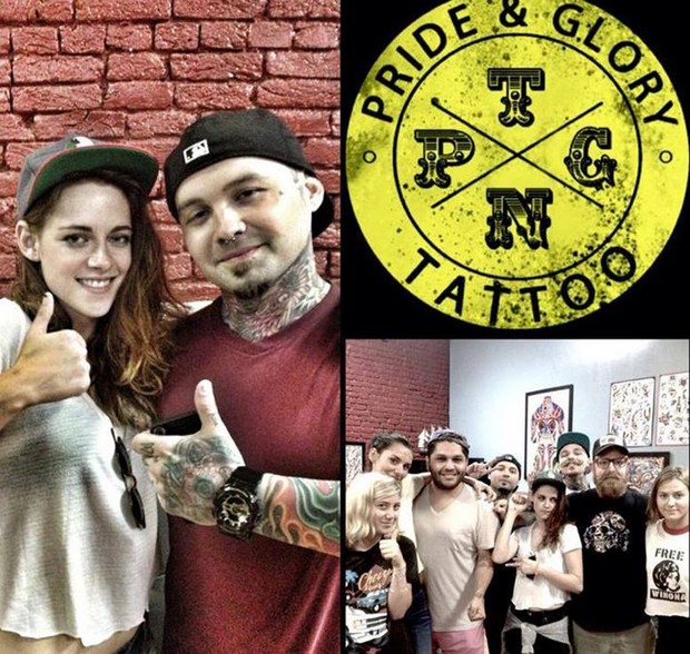 Kirsten Stewart e tatuador (Foto: Reprodução / Facebook)
