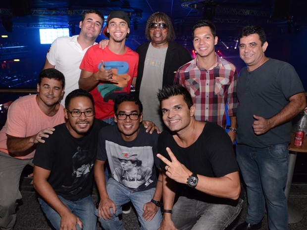 Milton Nascimento com amigos em show na Zona Oeste do Rio (Foto: Bruno Henrique/ Divulgação)