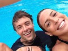Bia e Branca Feres posam em piscina com Kayky Brito: 'Demos um caldo'