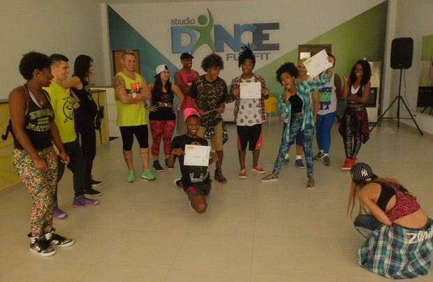 Lellezinha e Dream Team fazem curso de danças caribenhas (Foto: Divulgação)