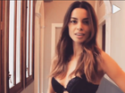 Joana Sanz, namorada de Daniel Alves, desfila de lingerie em vídeo
