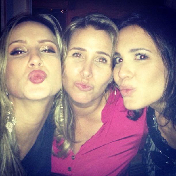 Claudia Leitte, Andréa Sorvetão e Juliana Knust em festa da cantora no Rio (Foto: Instagram/ Reprodução)
