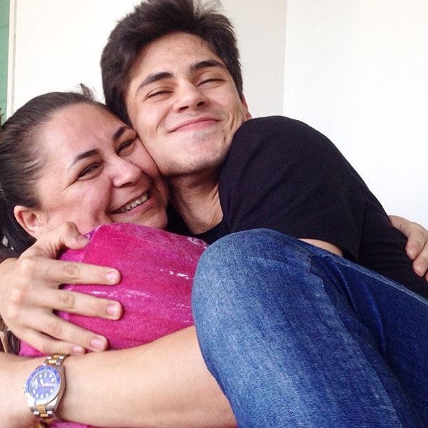 Lucas Veloso com a mãe, Laudiceia (Foto: Instagram/Reprodução)