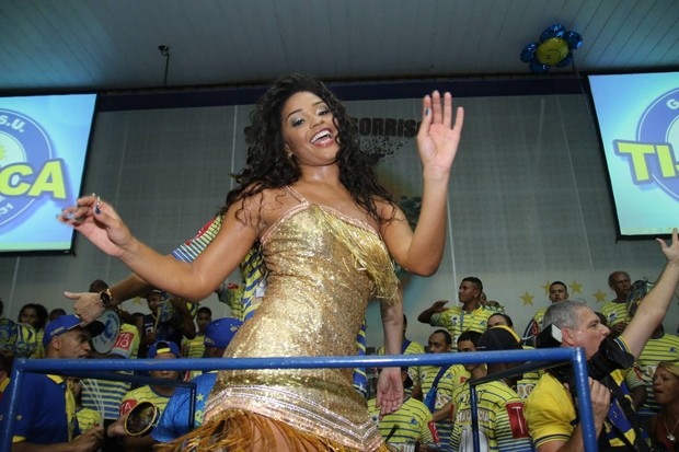Juliana Alves na Unidos da Tijuca (Foto: Daniel Pinheiro/AgNews)
