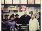 Após premiação, Timberlake faz a alegria de funcionários de lanchonete
