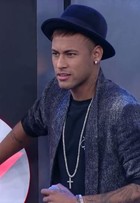 Tênis brilhoso que Neymar usou no 'Domingão do Faustão' custa R$ 6 mil