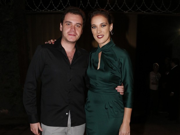 Adriana Birolli e o namorado, Alexandre Contini, em festa na Zona Sul do Rio (Foto: Felipe Assumpção/ Ag. News)