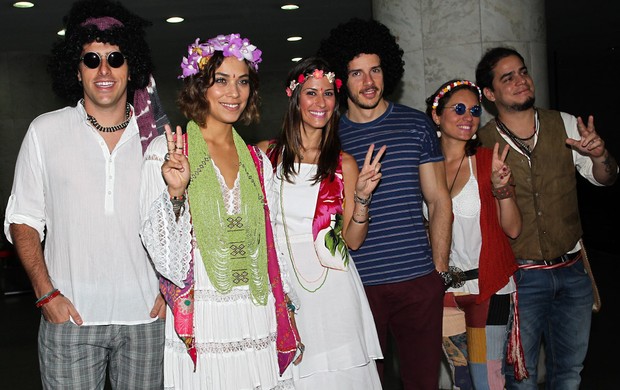 Bia Antony com amigos no aniversário de Wanessa em São Paulo (Foto: Manuela Scarpa/ Foto Rio News)