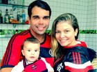 Bárbara Borges comemora 5 meses de filho e 119 anos de Flamengo