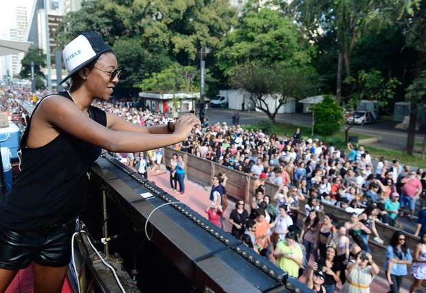 Samira Wiley na Parada Gay, em São Paulo (Foto: Francisco Cepeda/Agnews)